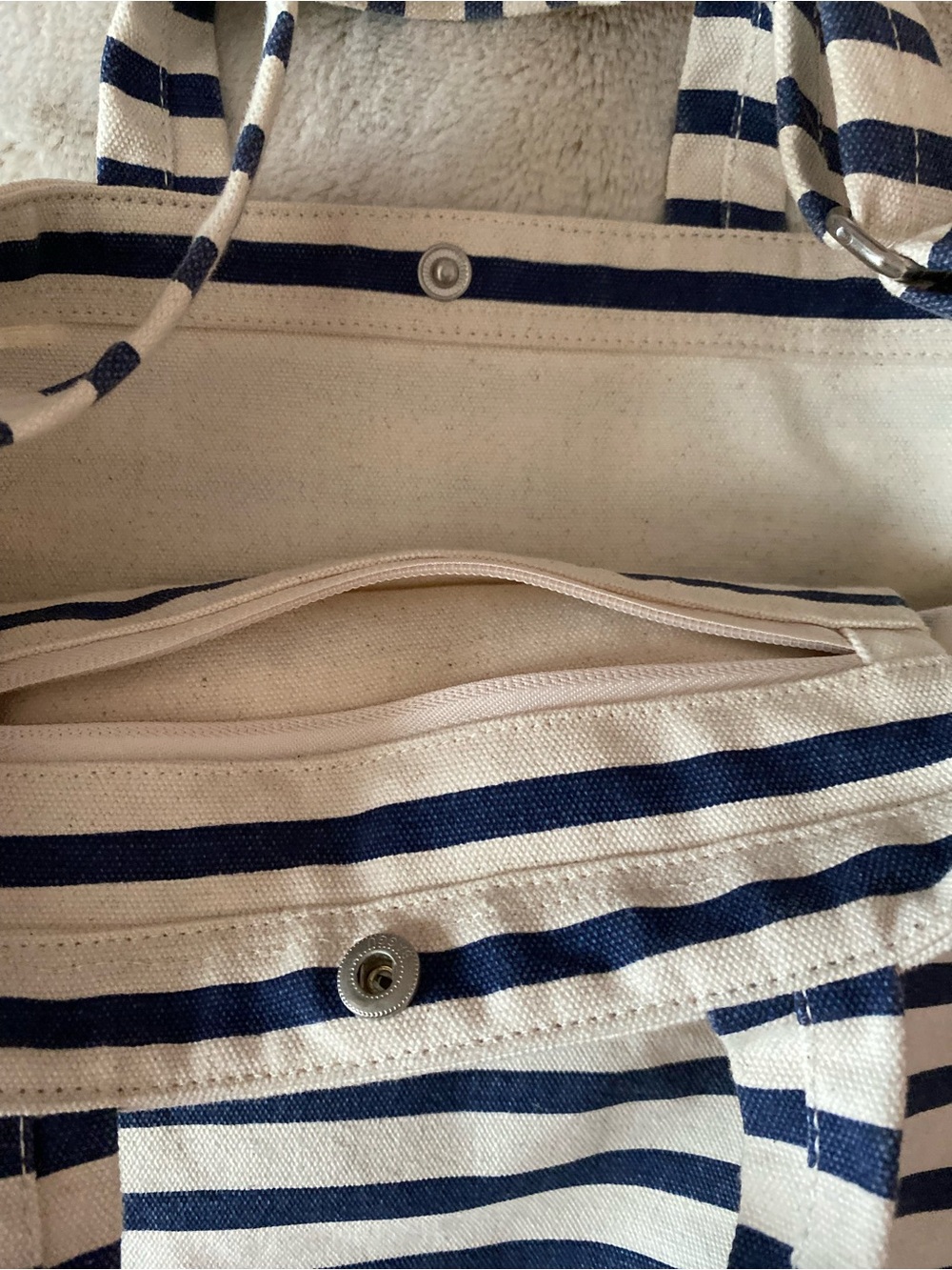 Baggu stripped Duck canvas tote/crossbody bag - Picture 8 of 14
